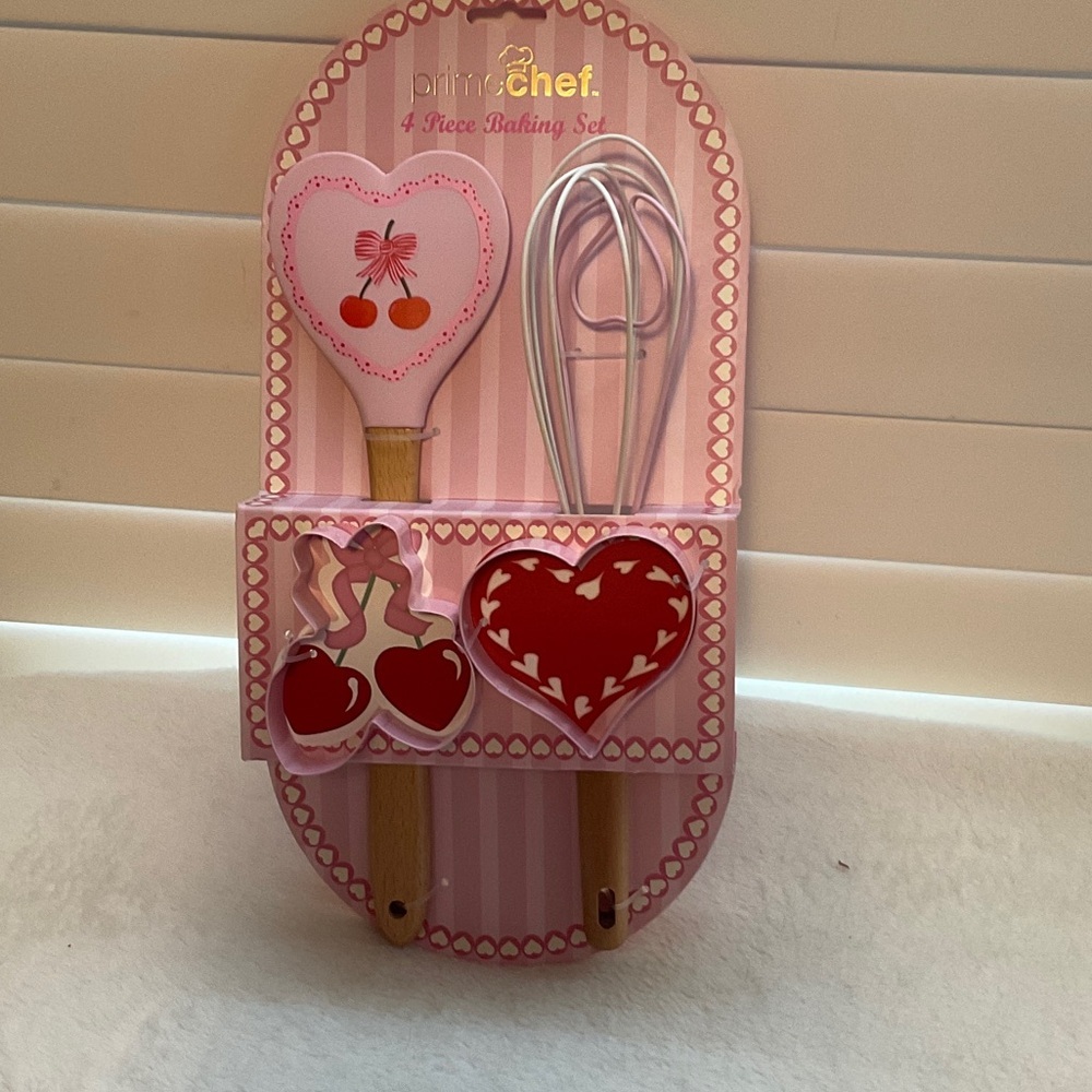 Pink Baking Utensil Set